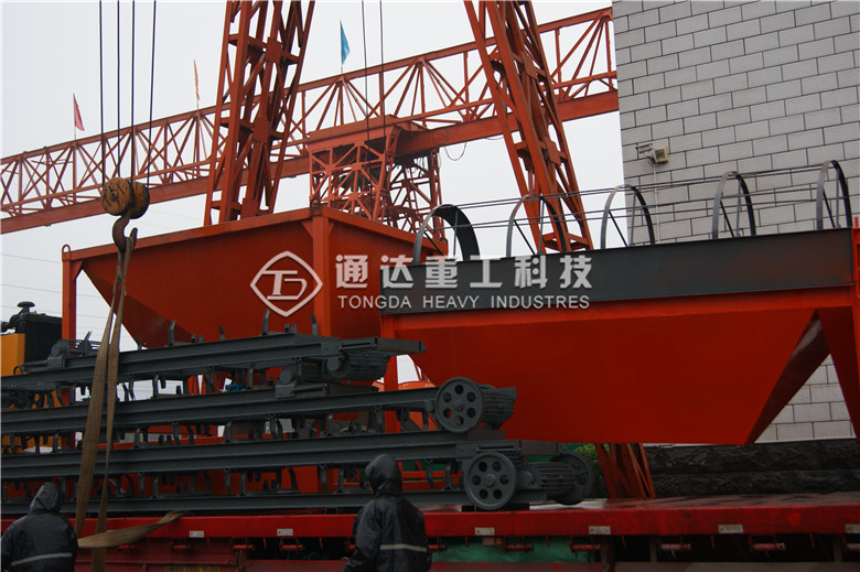 ɽ|͑(h)۠ЙC(j)a(chn)(xin)l(f)؛F(xin)(chng)