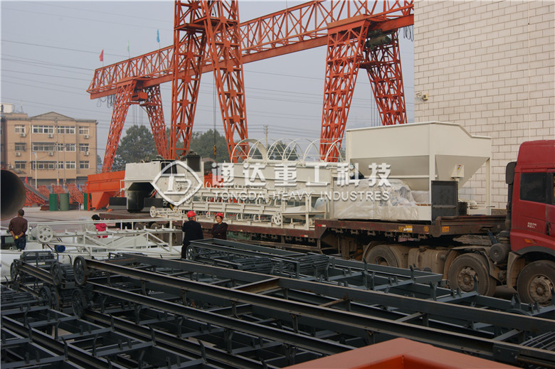 ͑(h)љC(j)l(f)؛F(xin)(chng)