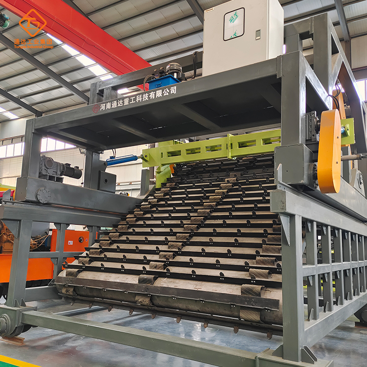 堆肥發(fā)酵槽式液壓翻堆機結構特點和優(yōu)勢 堆肥發(fā)酵槽式液壓翻堆機結構特點和優(yōu)勢